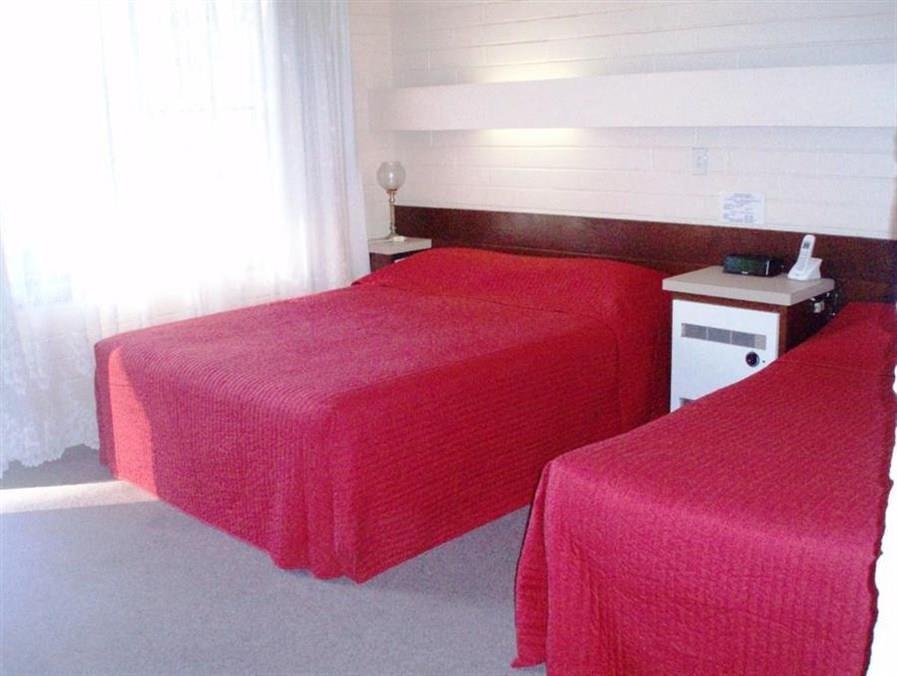 Mahogany Motel Варрнамбул Экстерьер фото